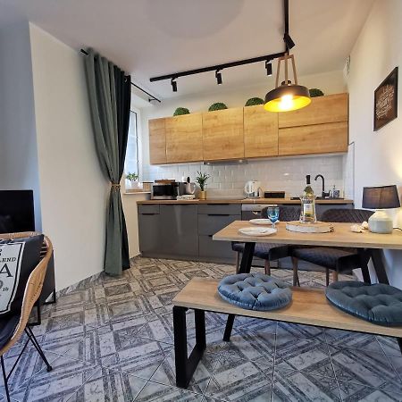 Apartament Kolobrzeg Starowka Welcome Home Esterno foto